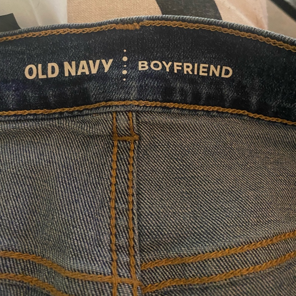 Ladies Old Navy Boyfriend Shorts Size 16 - Picture 4 of 4